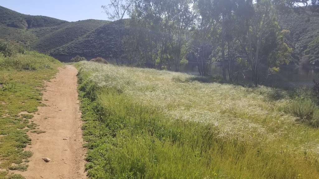 Lake Hodges Dam Trailhead | 9453 Del Dios Rd #8917, Escondido, CA 92029, USA