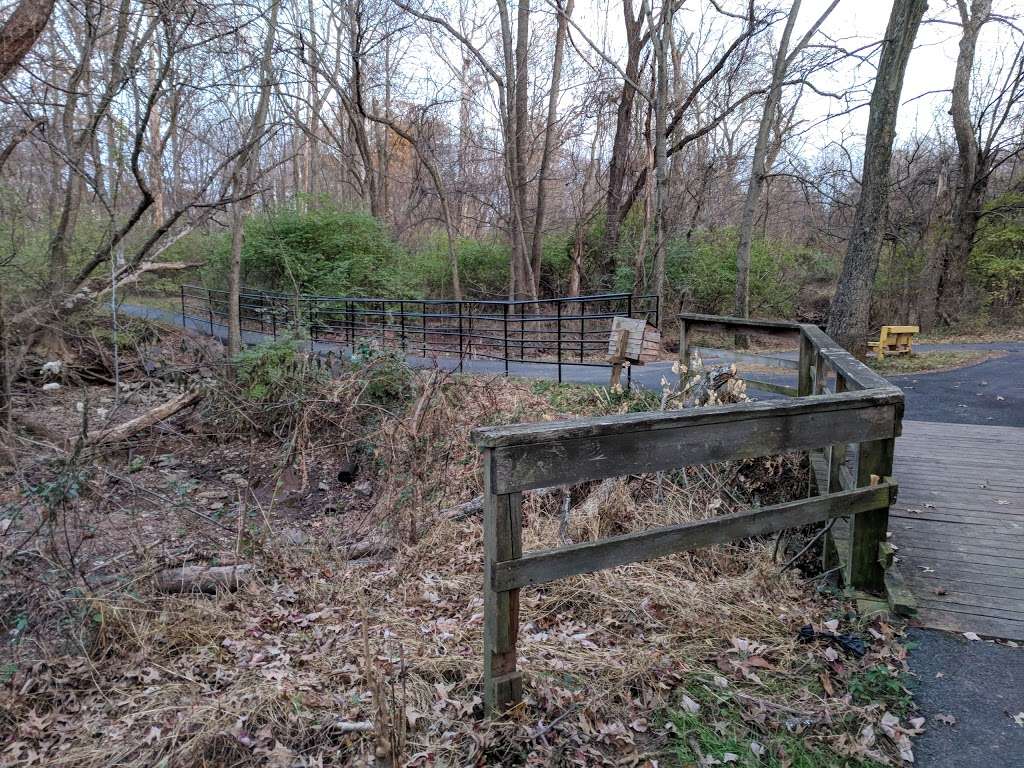 Ms Little Library | Horsepen Run Stream Valley Park near Emerald Chase Tennis Court, Oak Hill, VA 20171, USA