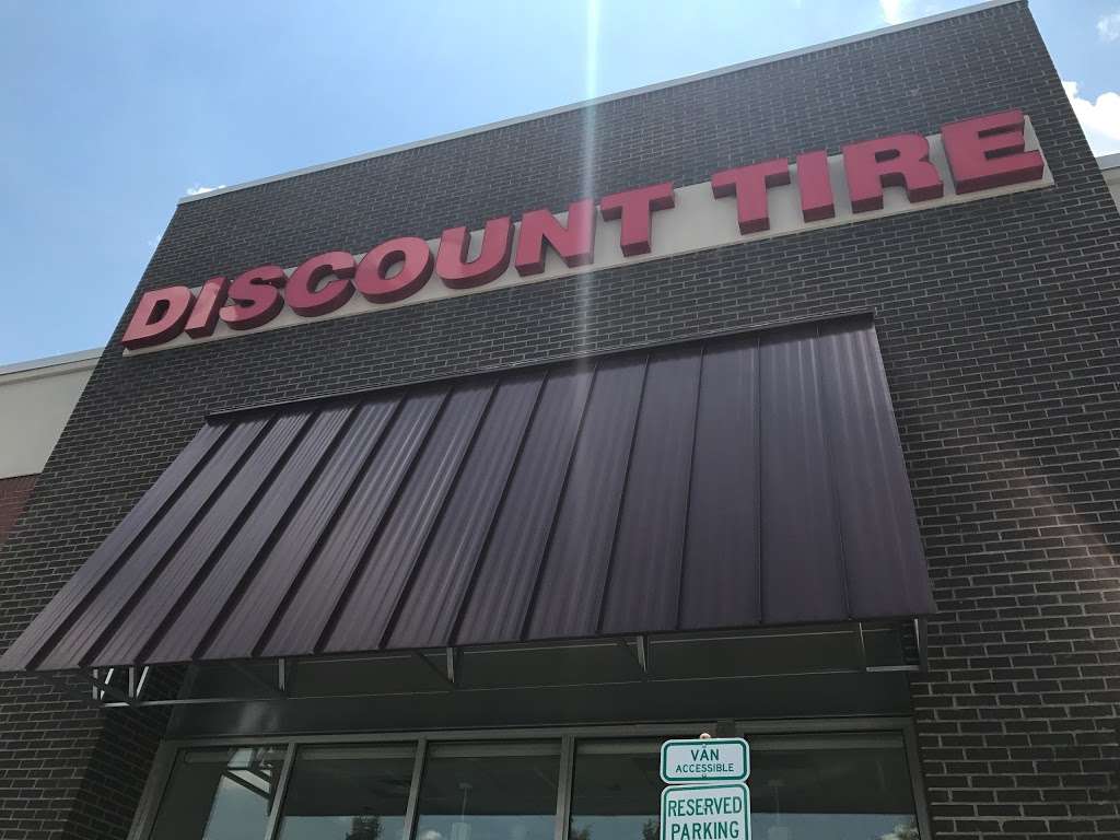 Discount Tire | 9310 Northlake W Dr, Charlotte, NC 28216, USA | Phone: (704) 916-1427