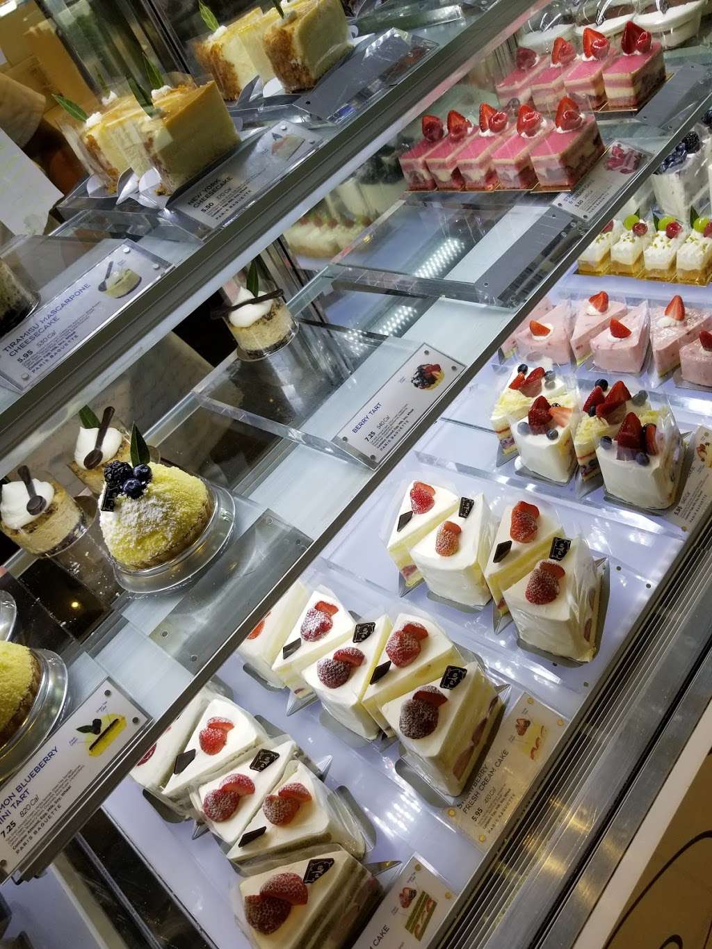 Paris Baguette | 210-20 Northern Blvd, Bayside, NY 11361, USA | Phone: (718) 279-0404