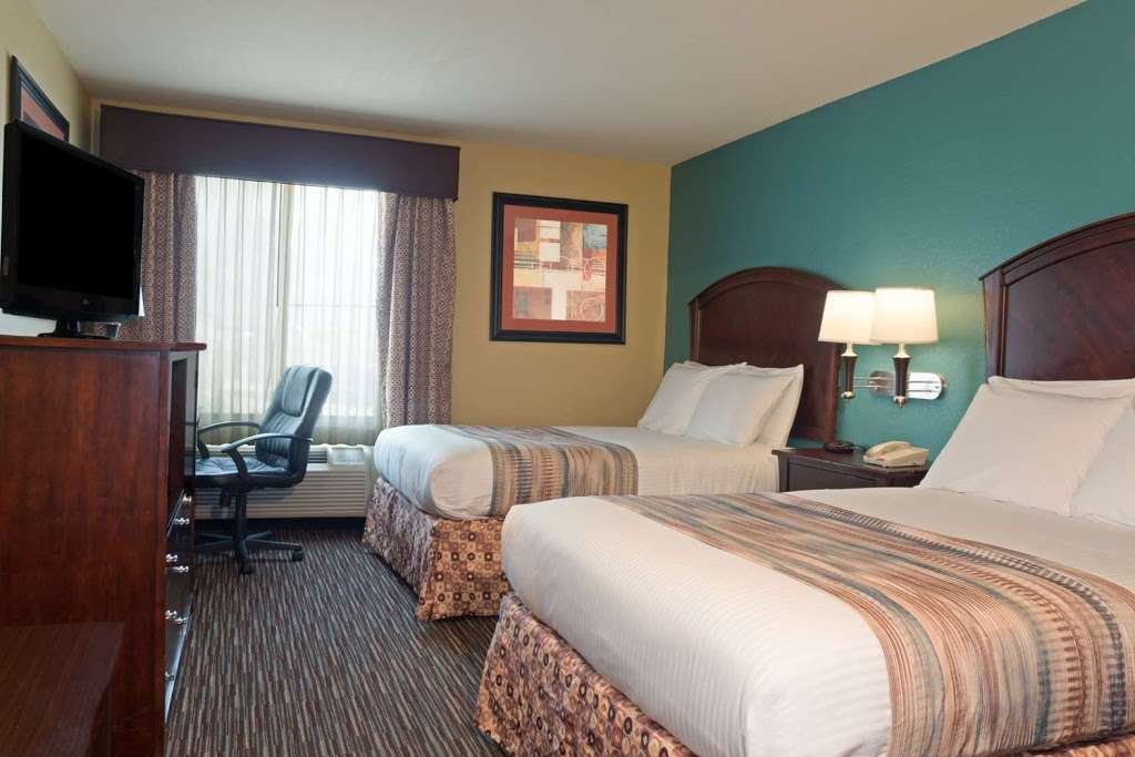 Baymont by Wyndham Houston Intercontinental Airport | 18032 McKay Dr, Humble, TX 77338, USA | Phone: (281) 446-0343