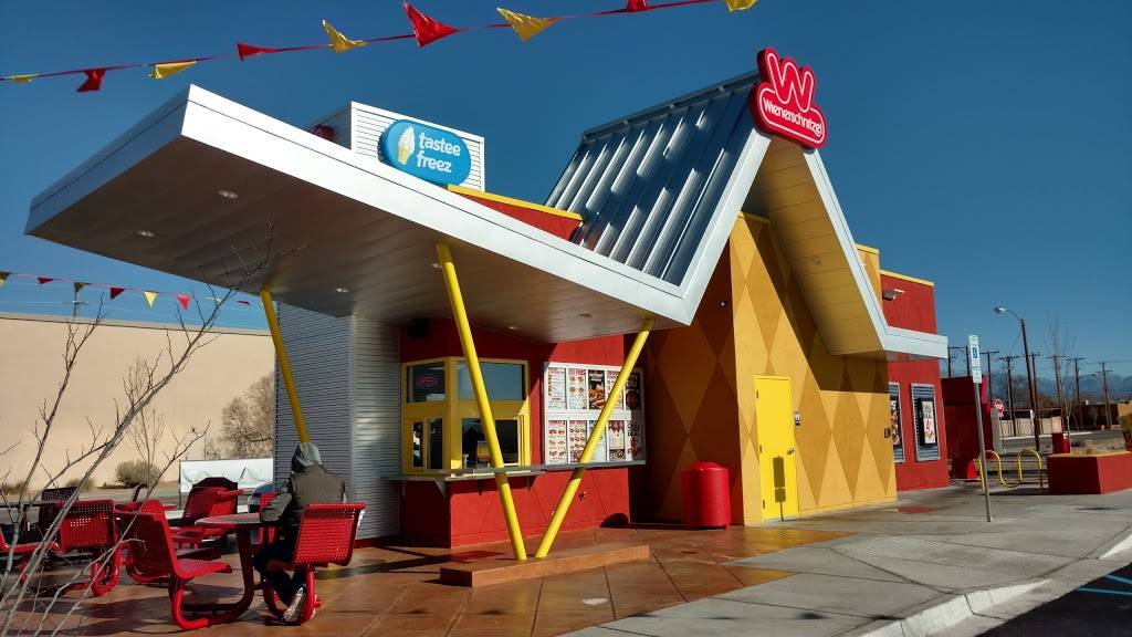 Wienerschnitzel | 2551 Corona Dr NW, Albuquerque, NM 87120, USA | Phone: (505) 836-8636