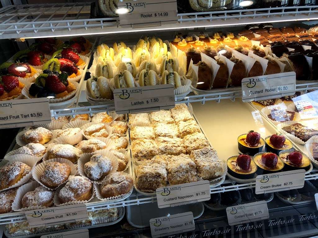 Star Bakery | 11628 Santa Monica Blvd #6, Los Angeles, CA 90025, USA | Phone: (310) 207-0025