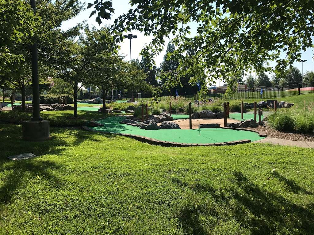 South Germantown Splash Park and Mini Golf | 18056 Central Park Cir, Boyds, MD 20847, USA | Phone: (301) 670-4685