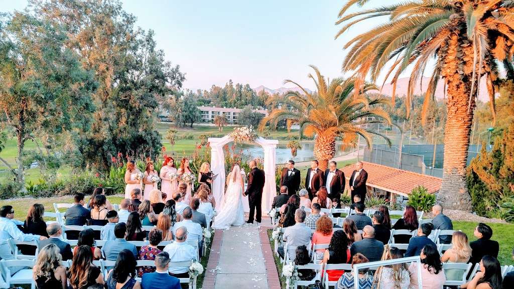 Canyon Crest Country Club | 975 Country Club Dr, Riverside, CA 92506, USA | Phone: (951) 274-7900