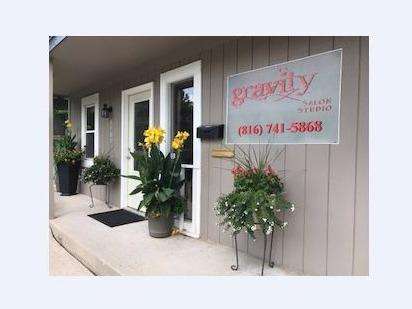 Gravity Salon Studio | 8107 NW Mace Rd, Kansas City, MO 64152, USA | Phone: (816) 394-4677