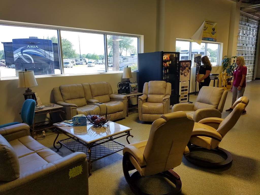 La Mesa RV Center Sanford | 4441 Orange Blvd, Sanford, FL 32771, USA | Phone: (833) 549-4557