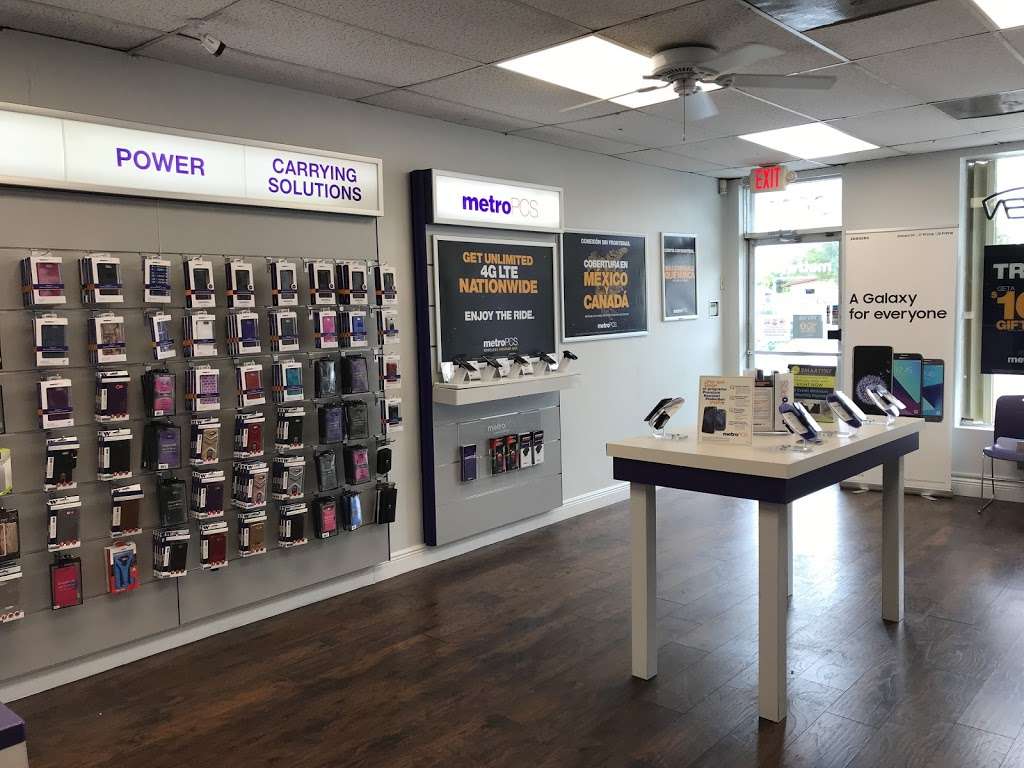 Metro by T-Mobile | 3025 Davie Blvd, Fort Lauderdale, FL 33312, USA | Phone: (954) 581-5447