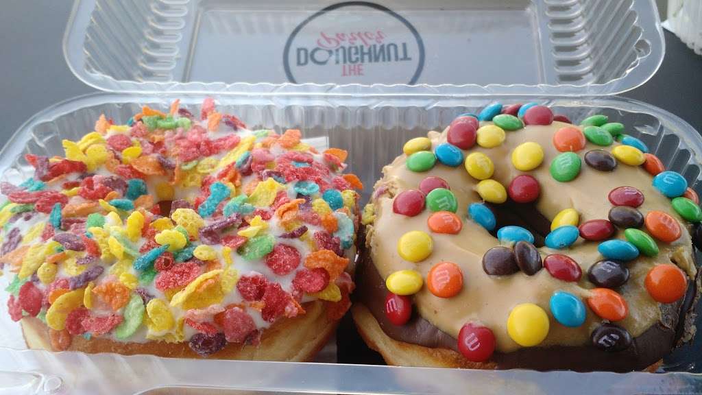 The Doughnut Parlor | 22361 Antonio Pkwy, Rancho Santa Margarita, CA 92688, USA | Phone: (949) 709-0099