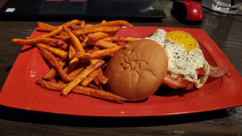 Red Robin Gourmet Burgers and Brews | 1678 PA-228, Cranberry Twp, PA 16066, USA | Phone: (724) 742-9155