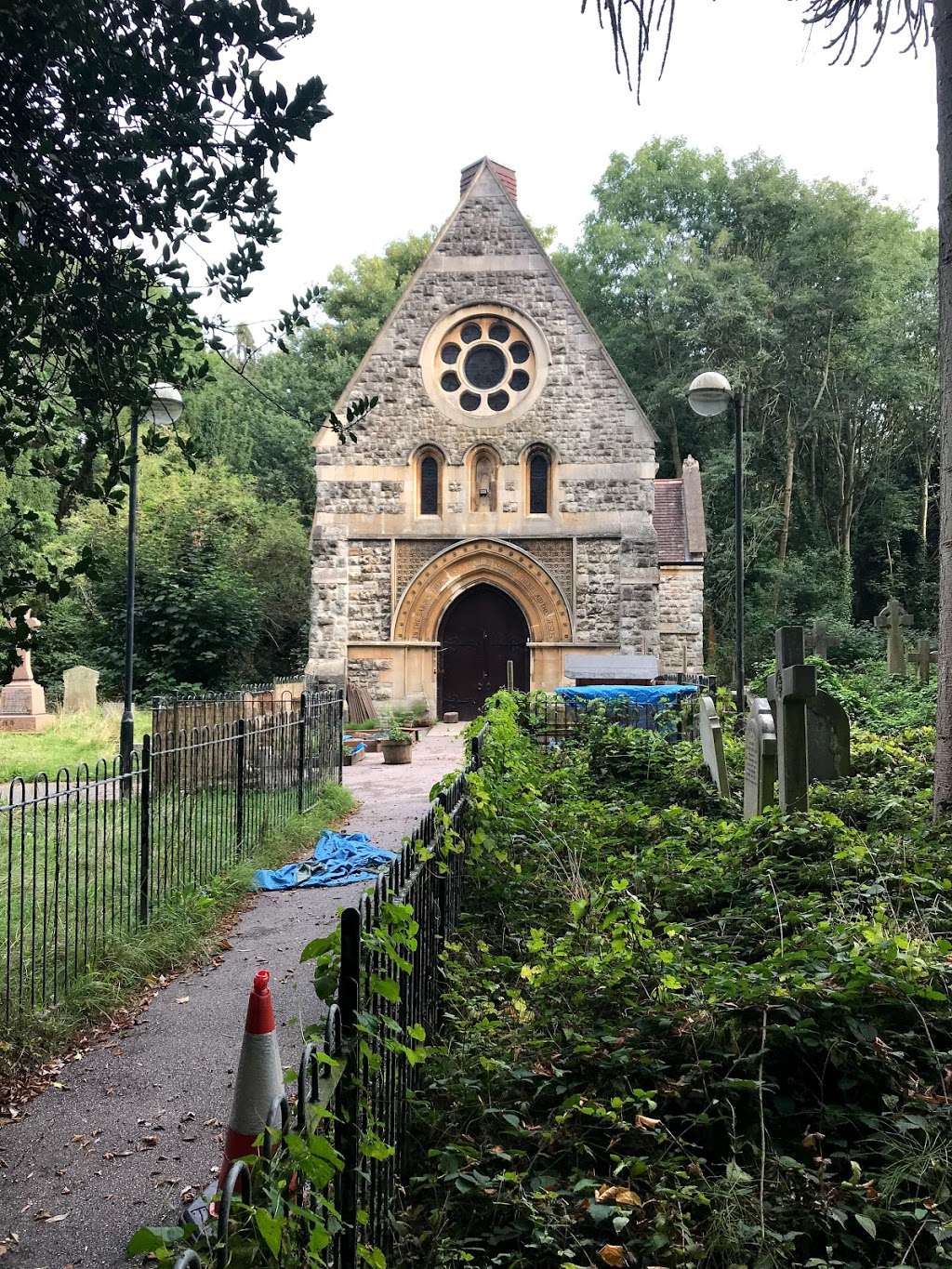 The Childrens Garden | Grove Gardens Chapel/Richmond Old Cemetery/Lower Grove Road, Richmond TW10 6HP, UK | Phone: 020 8948 2959