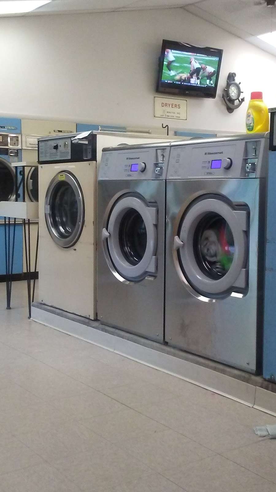 USA Laundromat | 429 Schuylkill Rd, Phoenixville, PA 19460, USA | Phone: (484) 924-9391