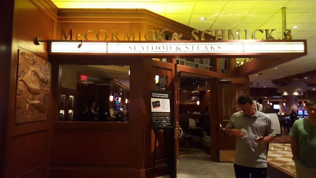 McCormick & Schmicks Seafood & Steaks | 777 Harrahs Blvd, Atlantic City, NJ 08401, USA | Phone: (609) 441-5579