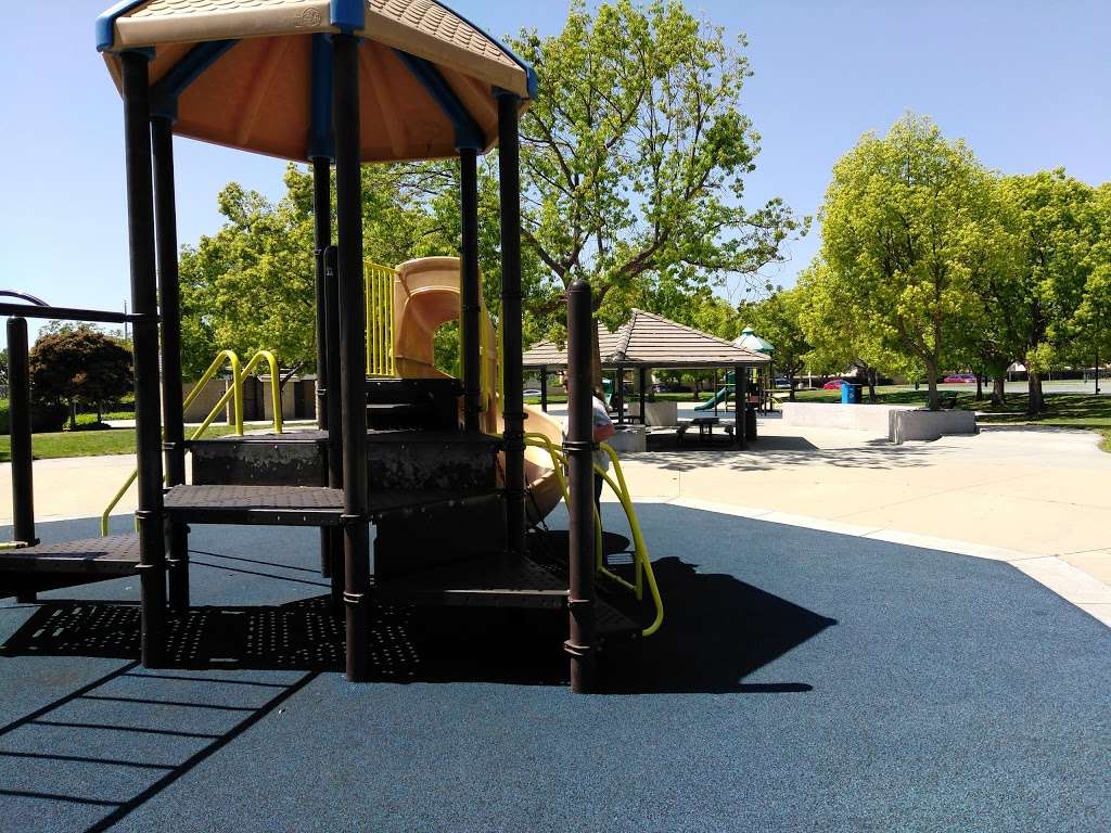 Koehler Park | 15352 Walnut St, Fontana, CA 92336, USA | Phone: (909) 349-6900