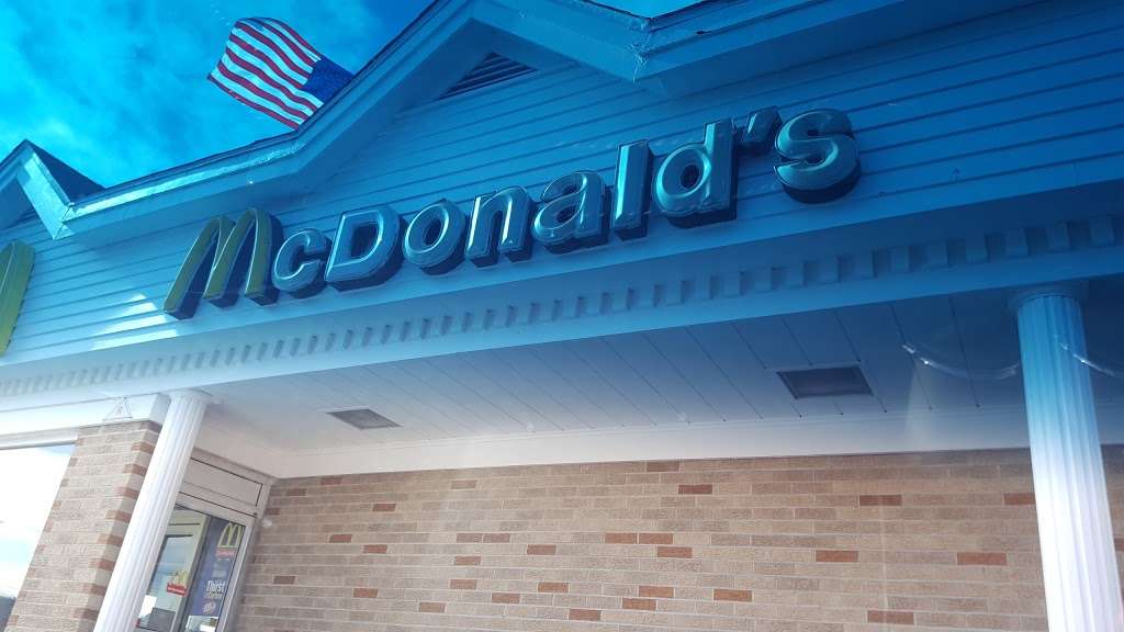 McDonalds | 54 Rt 46 W, Pine Brook, NJ 07058, USA | Phone: (973) 575-9606