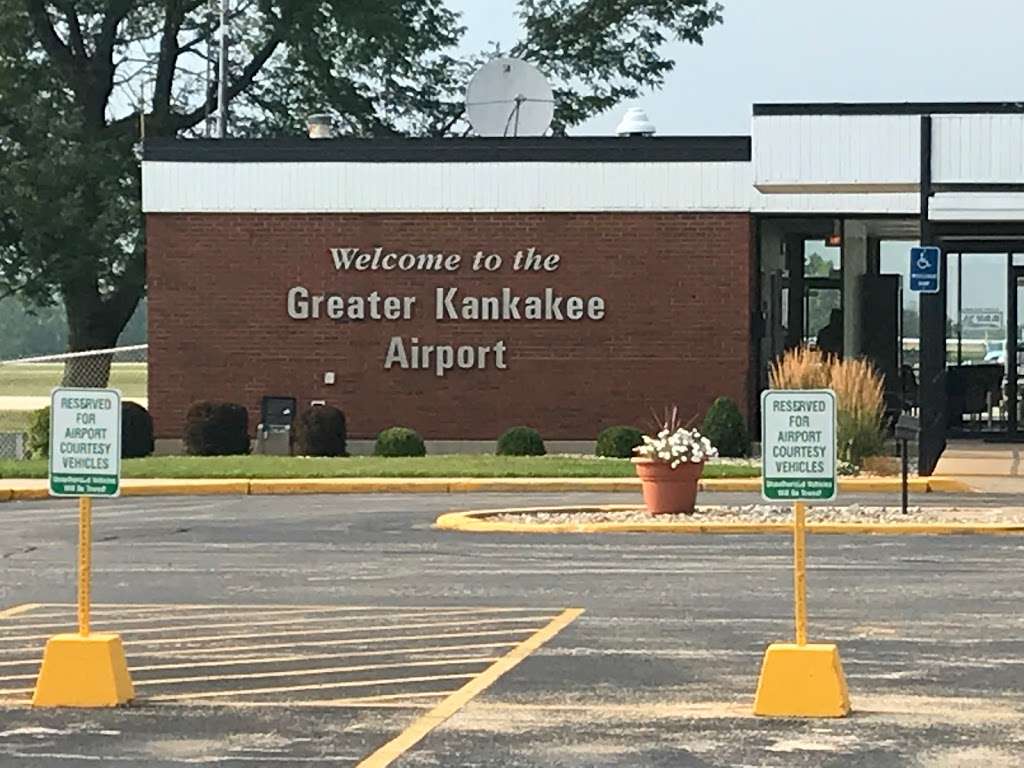 Greater Kankakee Airport-IKK | 813 E 4000 S Rd, Kankakee, IL 60901, USA | Phone: (815) 939-1422