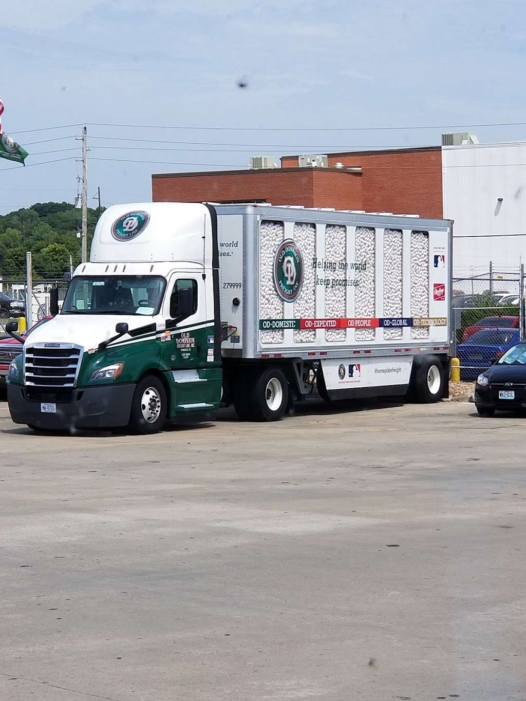 Old Dominion Freight Line | 2600 S 98 St, Edwardsville, KS 66111, USA | Phone: (913) 441-3710