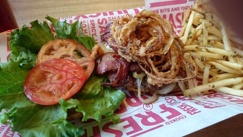 Smashburger | 1326 Centennial Ave, Piscataway Township, NJ 08854, USA | Phone: (732) 630-2500