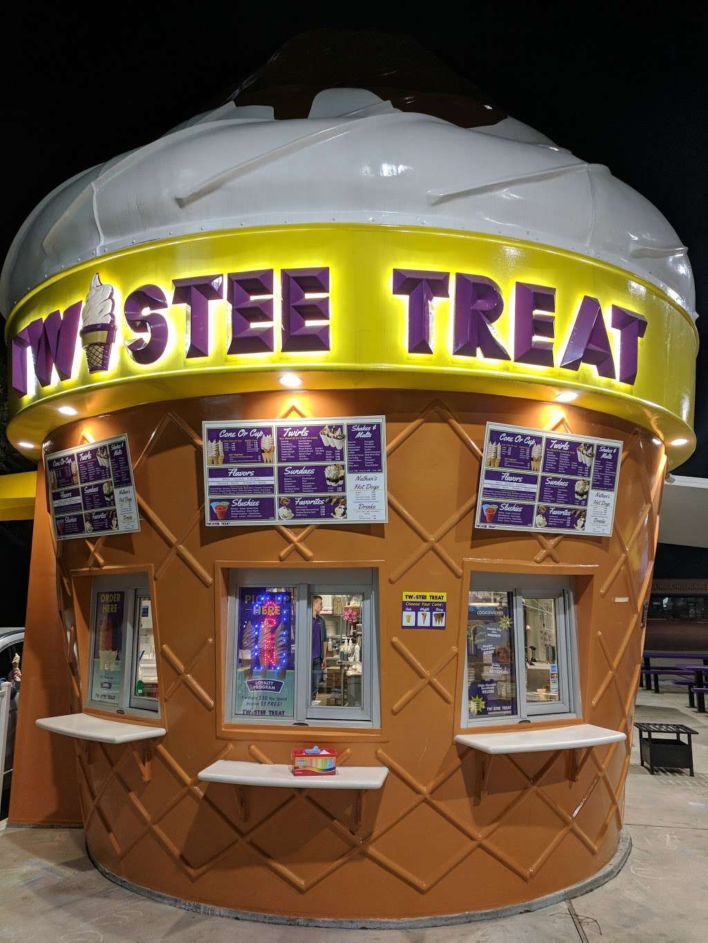 Twistee Treat Jones | 9730 Jones Rd, Houston, TX 77065, USA | Phone: (321) 445-9103