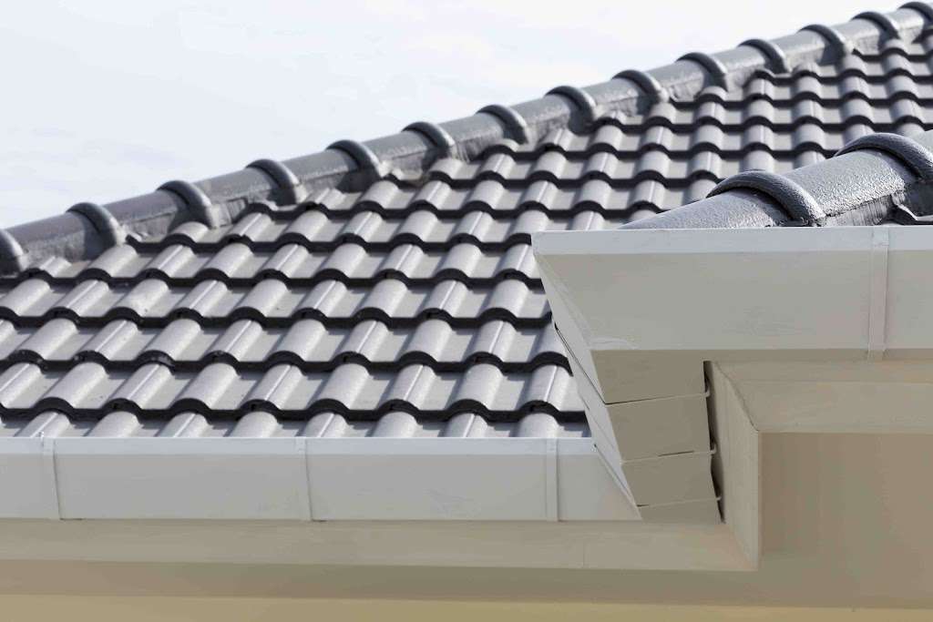 Summit Gutter Systems | 2763 Dayton St, Denver, CO 80238, USA | Phone: (303) 618-4242