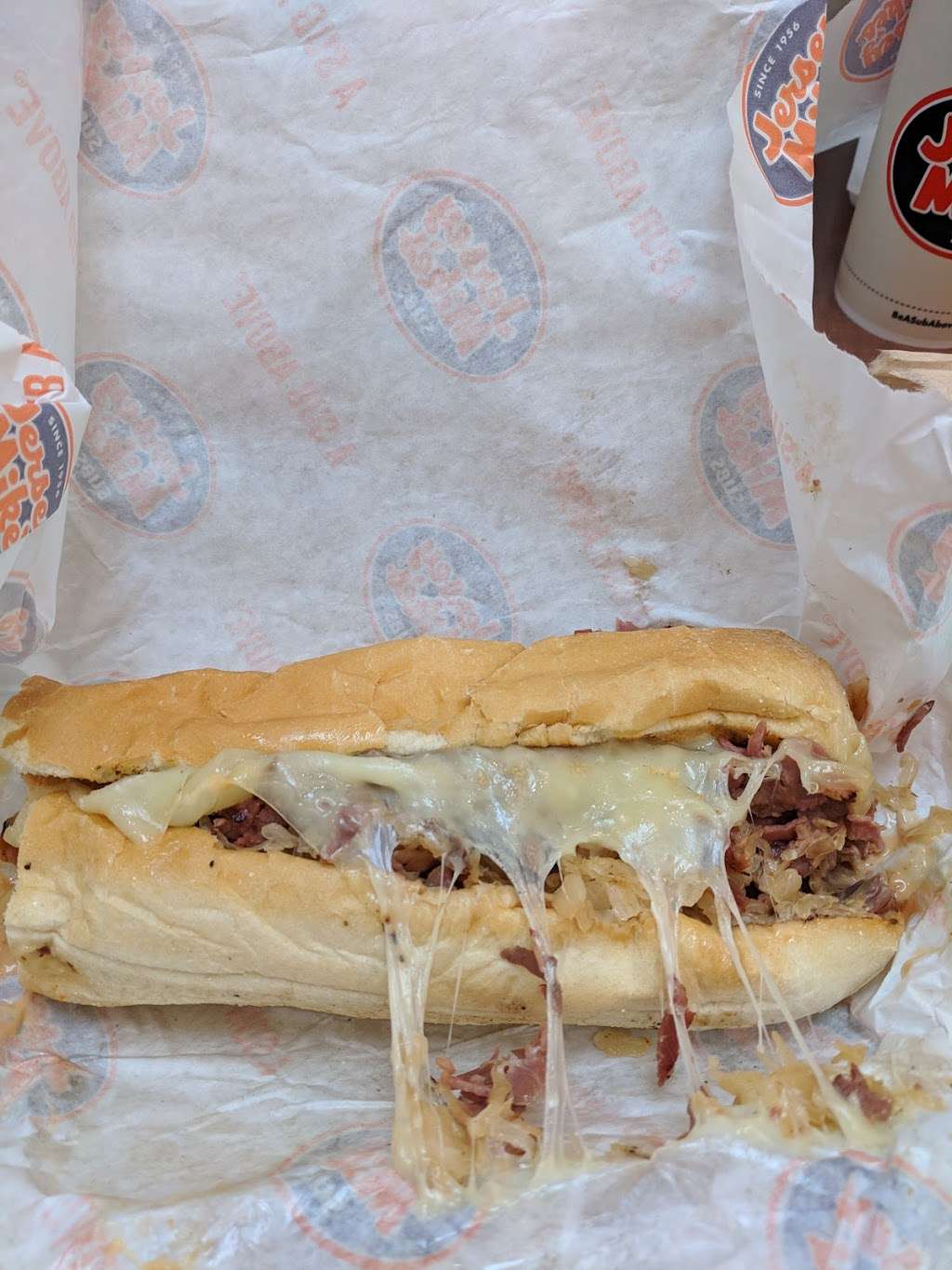 Jersey Mikes Subs | 200 Mill Creek Dr, Secaucus, NJ 07094, USA | Phone: (201) 293-8493