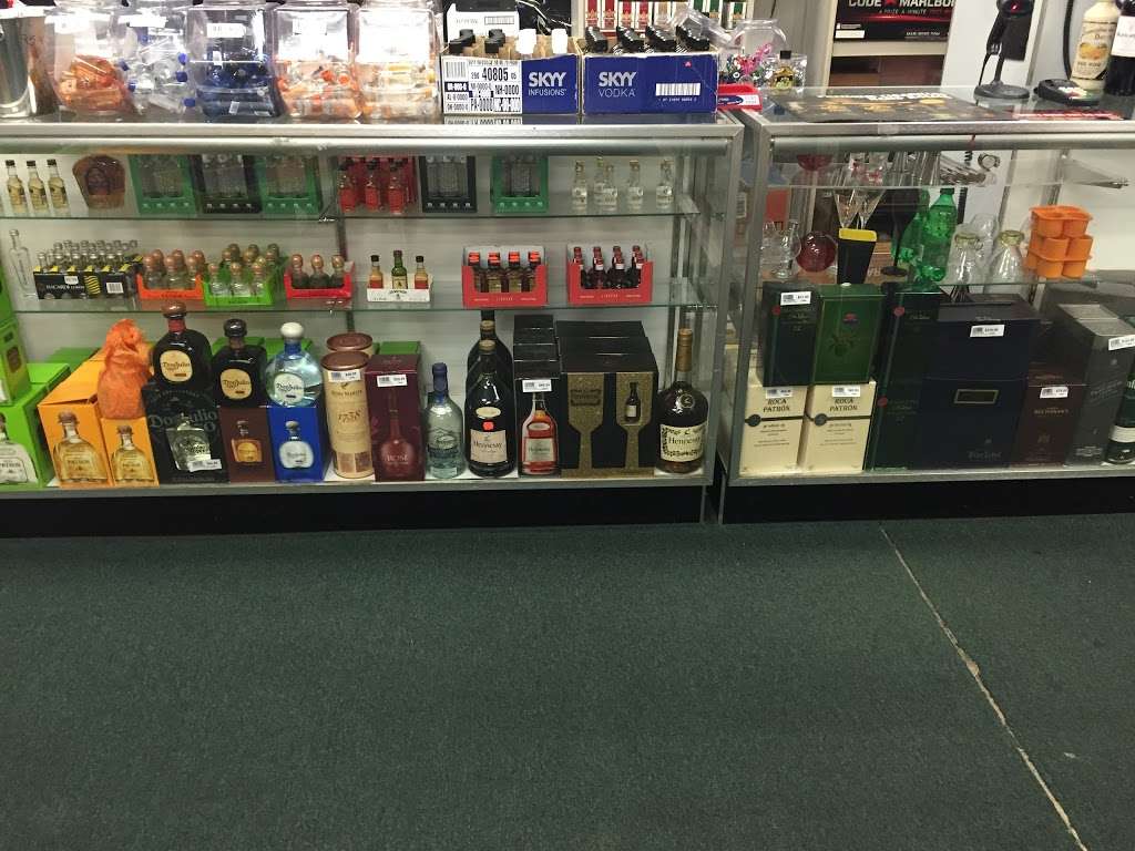 Peddlers Liquor Store | 10 W Main St, Newark, DE 19702, USA | Phone: (302) 731-5991