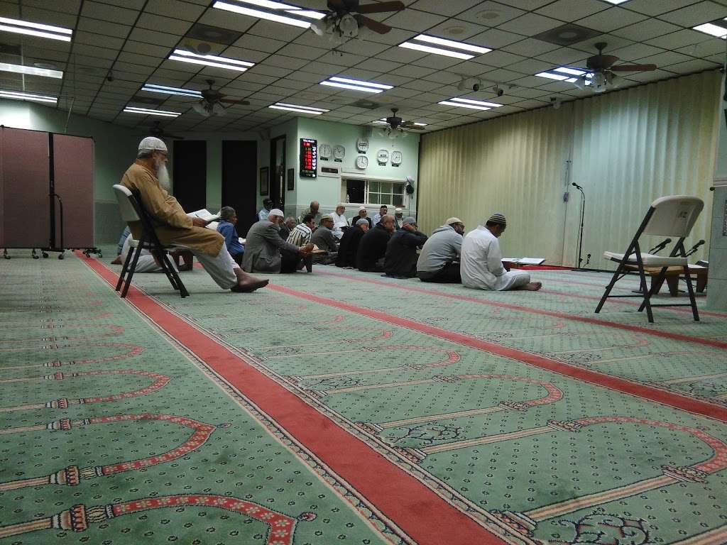 Masjid Bilal - ISGH | 11815 Adel Rd, Houston, TX 77067, USA | Phone: (281) 537-1946