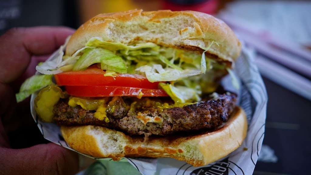 Fatburger & Buffalos Express | 2843 Lenwood Rd Unit A, Barstow, CA 92311, USA | Phone: (760) 253-2025