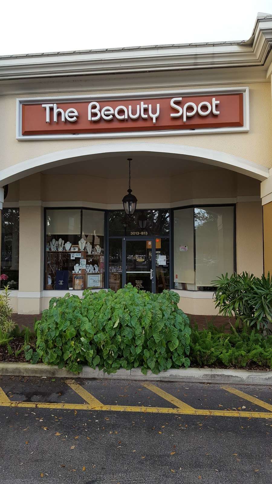 Boca Beauty Spot | 3013 Yamato Rd # B13, Boca Raton, FL 33434, USA | Phone: (561) 998-0773