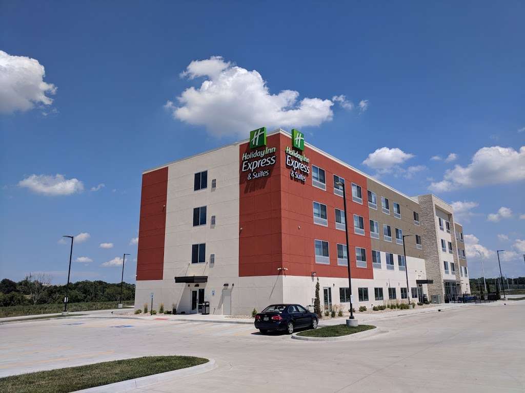 Holiday Inn Express & Suites Kansas City - Lees Summit | 1201 NW Innovation Parkway, Lees Summit, MO 64086, USA | Phone: (816) 600-2405