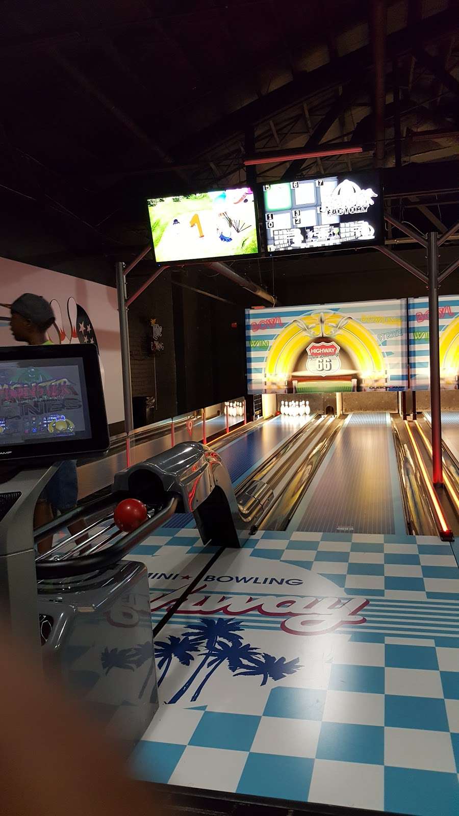 Arena Lanes | 4700 W 103rd St, Oak Lawn, IL 60453, USA | Phone: (708) 425-0900