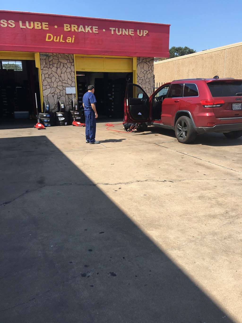 Justin Tire Shop LLC | 3514 Hillcroft St, Houston, TX 77057, USA | Phone: (832) 691-4272