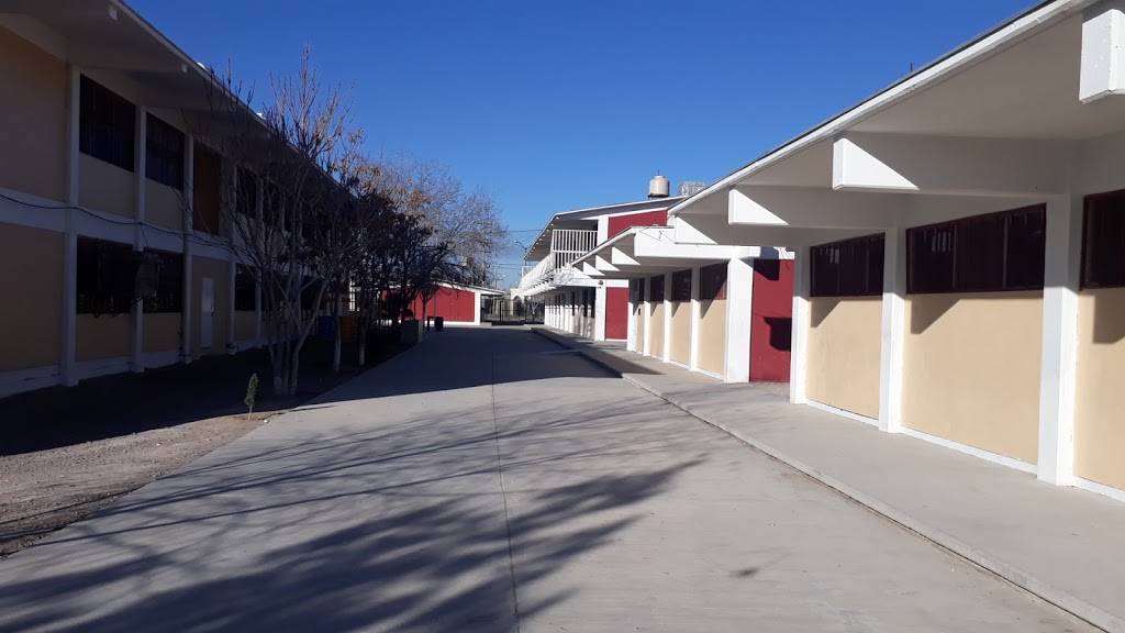 Secundaria Federal 19 | Monte de Colon, Misión de Los Lagos, 32668 Cd Juárez, Chih., Mexico | Phone: 656 532 8986