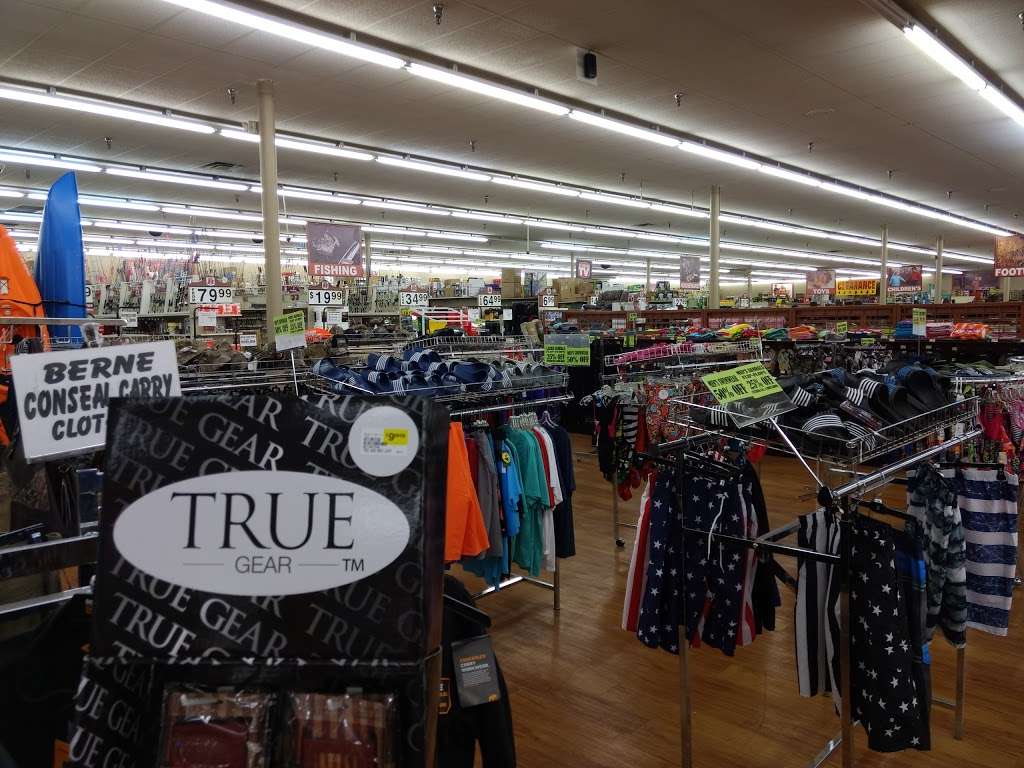 Big R Stores - Morris | 2655 Sycamore Dr, Morris, IL 60450, USA | Phone: (815) 942-2153