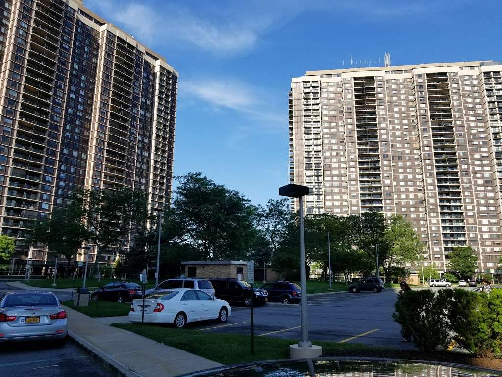 North Shore Towers Greenthal | 27240 Grand Central Pkwy, Queens, NY 11005, USA | Phone: (718) 423-3130