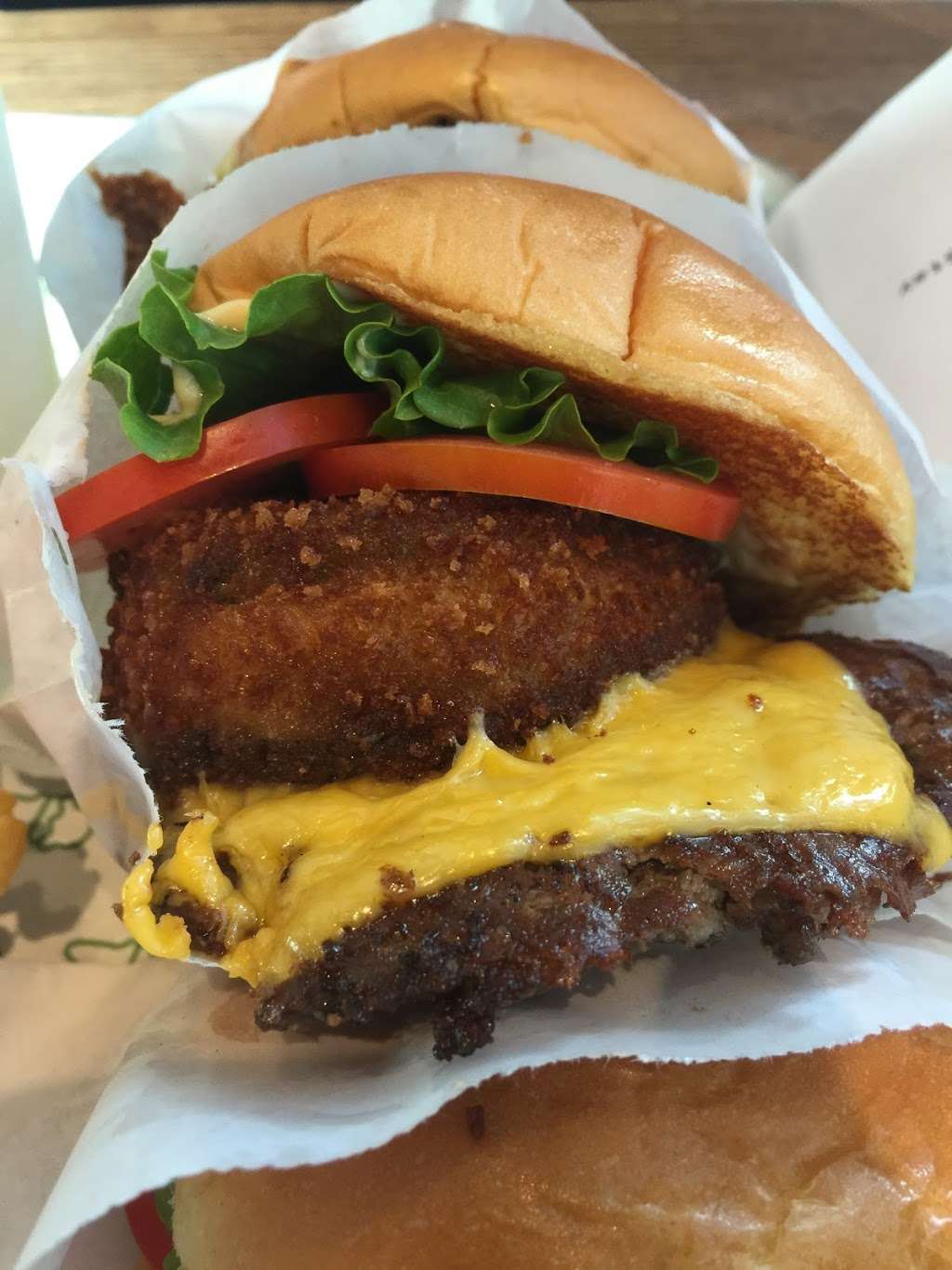 Shake Shack | 120 Promenade Way Suite A, Thousand Oaks, CA 91362, USA | Phone: (805) 309-5941