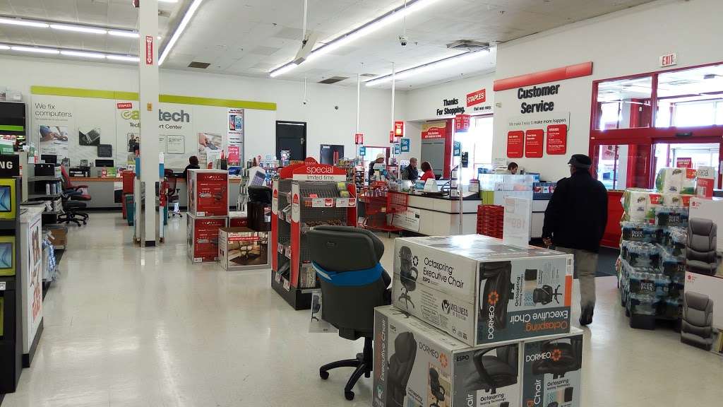 Staples | 7929 Eastern Ave, Baltimore, MD 21224, USA | Phone: (410) 288-3391
