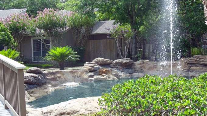 Walden Pond Apartments | 12850 Whittington Dr, Houston, TX 77077, USA | Phone: (281) 497-7317