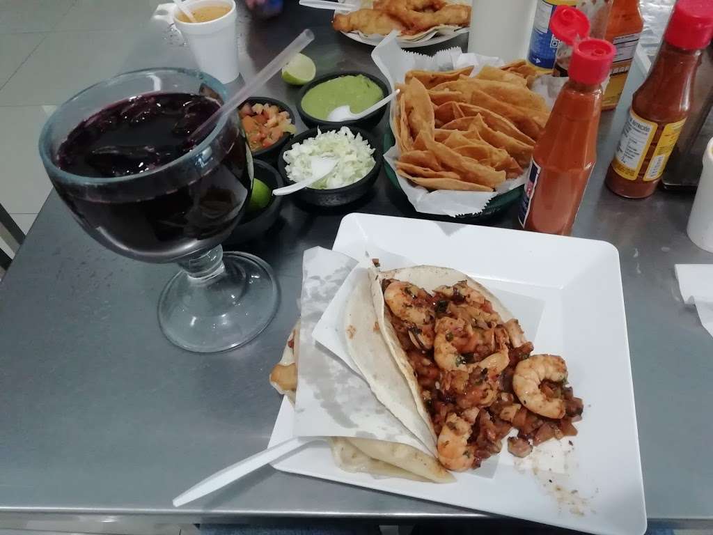 Mariscos El Mazateño Tijuana | Int 20-22, Blvd. Industrial 19075, Cd Industrial, 22444 Tijuana, B.C., Mexico | Phone: 664 449 8267