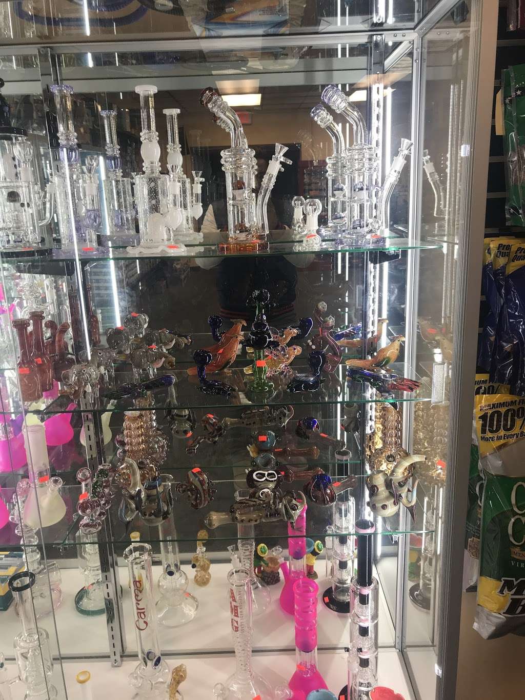 WONDERLAND SMOKE SHOP | 3 Park St, Rehoboth, MA 02769, USA | Phone: (508) 455-0856