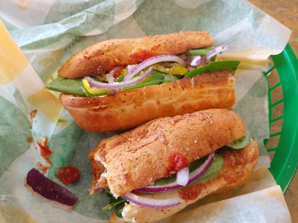 Subway | 5429 US Hwy 87 E, San Antonio, TX 78222, USA | Phone: (210) 648-7040