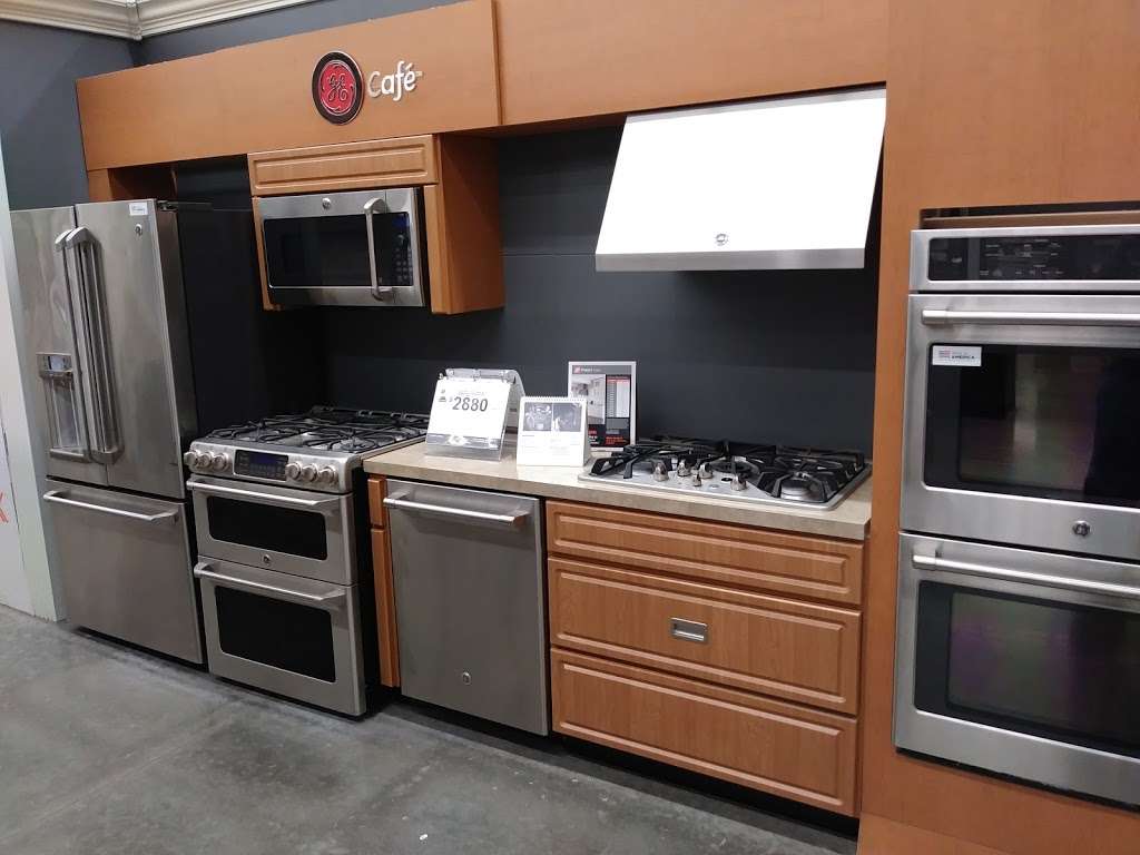 Kitchen Cabinets & Countertops Showroom at The Home Depot | 6850 S Fry Rd, Houston, TX 77494, USA | Phone: (281) 693-8420