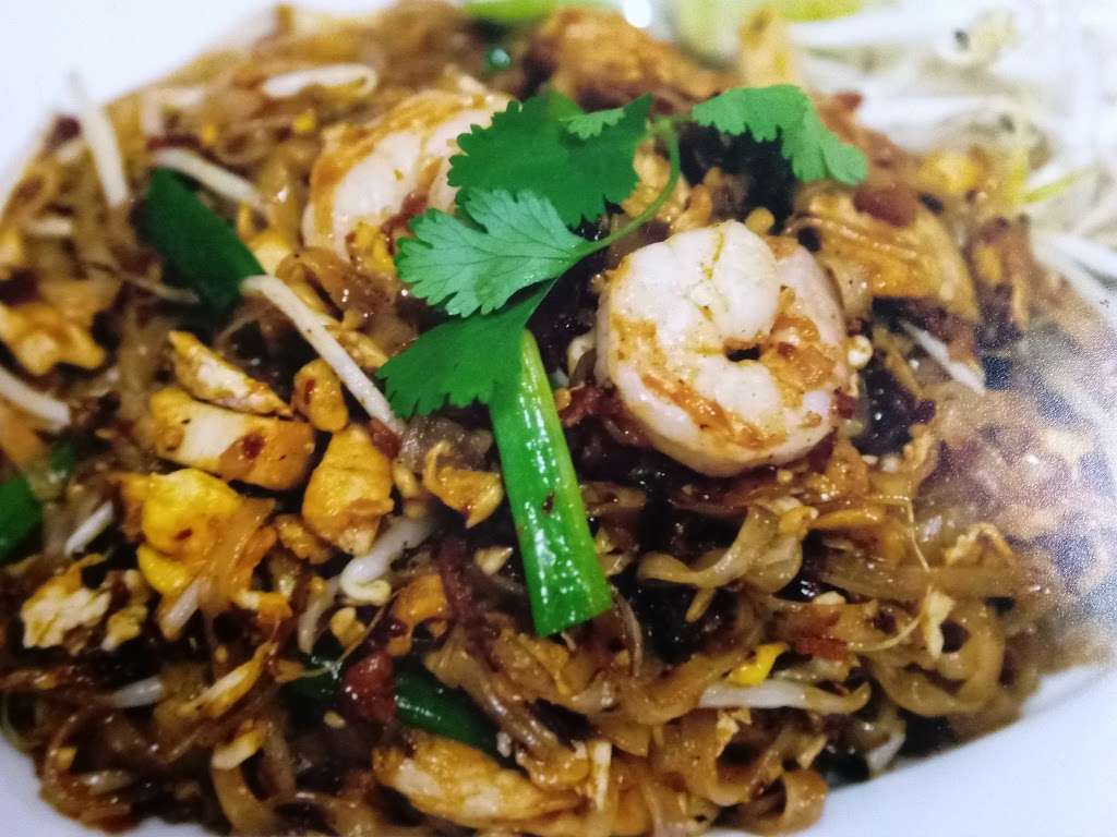 Thai Noodle King by Koze | 9887 Alondra Blvd, Bellflower, CA 90706, USA | Phone: (562) 925-3399