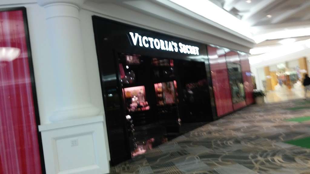 Victorias Secret & PINK | 2570 E Sunrise Blvd #2078A, Fort Lauderdale, FL 33304, USA | Phone: (954) 564-6404