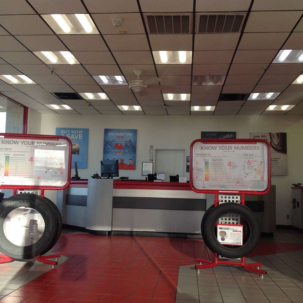 Discount Tire | 7231 W Indian School Rd, Phoenix, AZ 85033, USA | Phone: (623) 846-3809