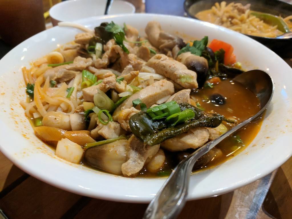 Munch Thai Food & Sweet Tea | 880 W Lincoln Ave, Anaheim, CA 92805, USA | Phone: (714) 956-2830