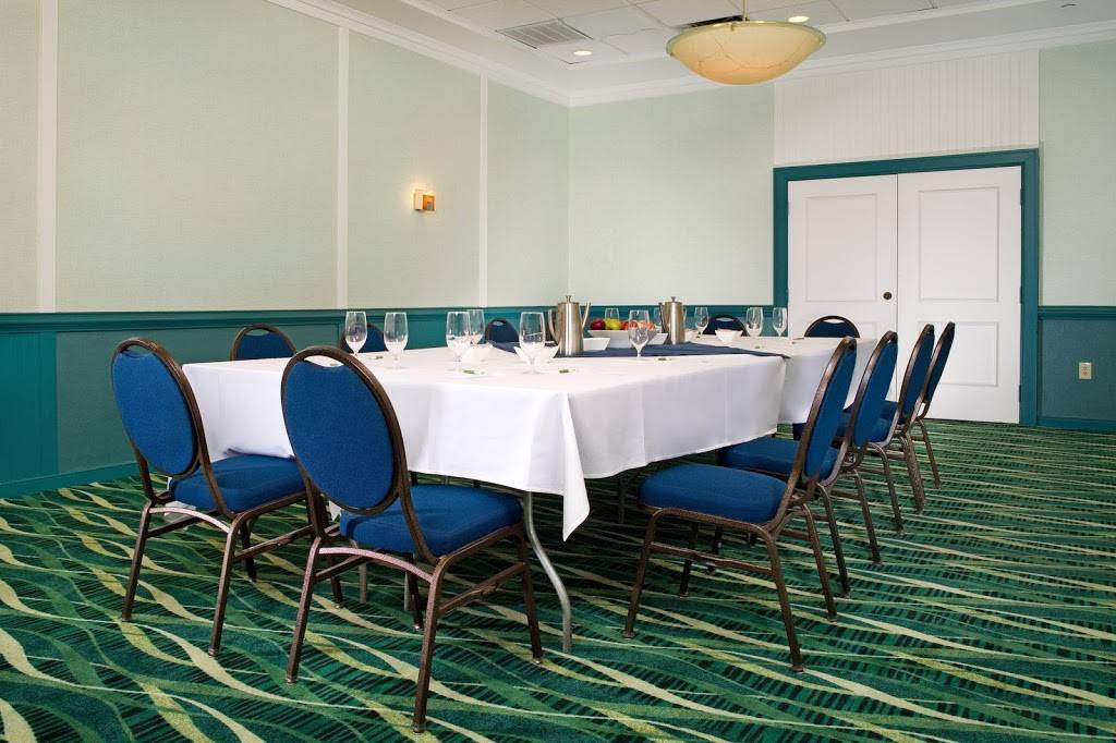 Holiday Inn VA Beach-Oceanside (21st St) | 2101 Atlantic Ave, Virginia Beach, VA 23451, USA | Phone: (757) 491-1500