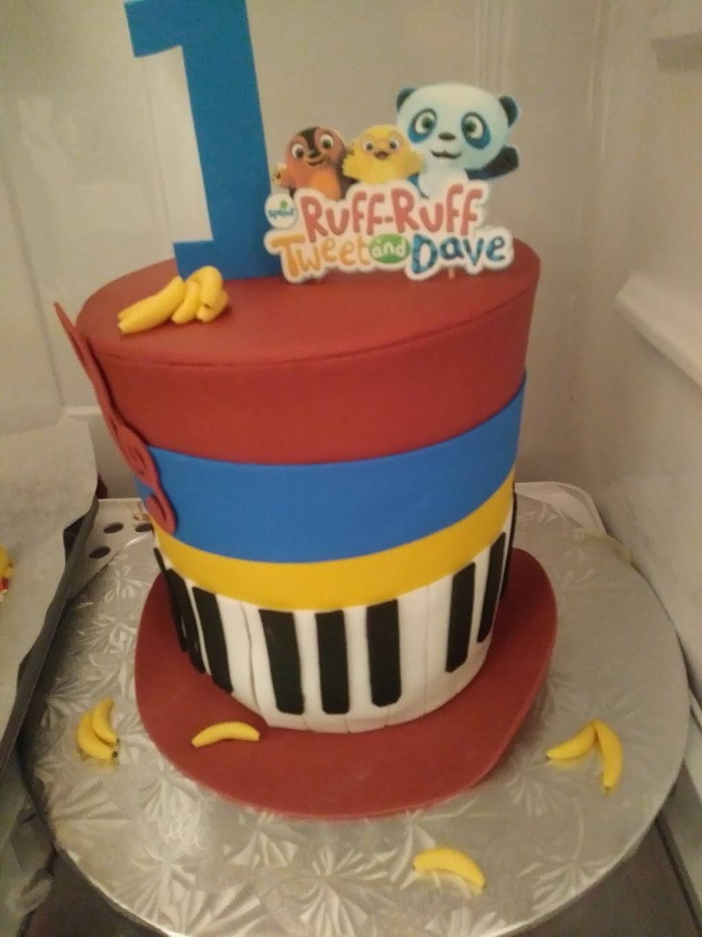 Cakes by Crystal | 528 Foxgate Quarter, Chesapeake, VA 23322, USA | Phone: (757) 560-4856