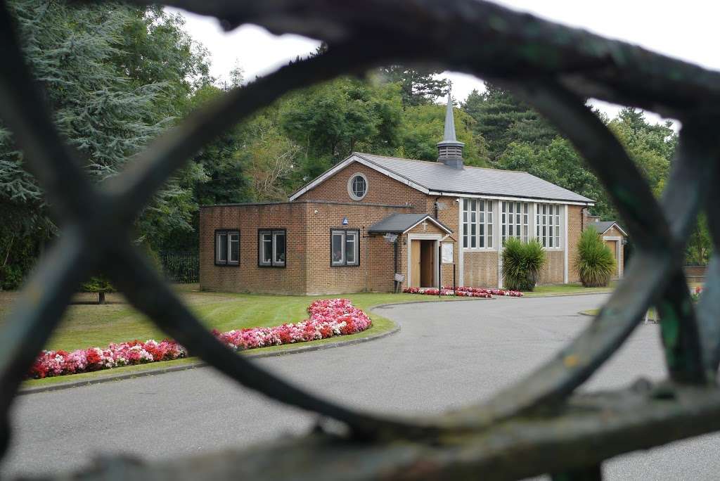 Trent Park Cemetery | Cockfosters Rd, Barnet EN4 0DZ, UK | Phone: 020 7527 8300