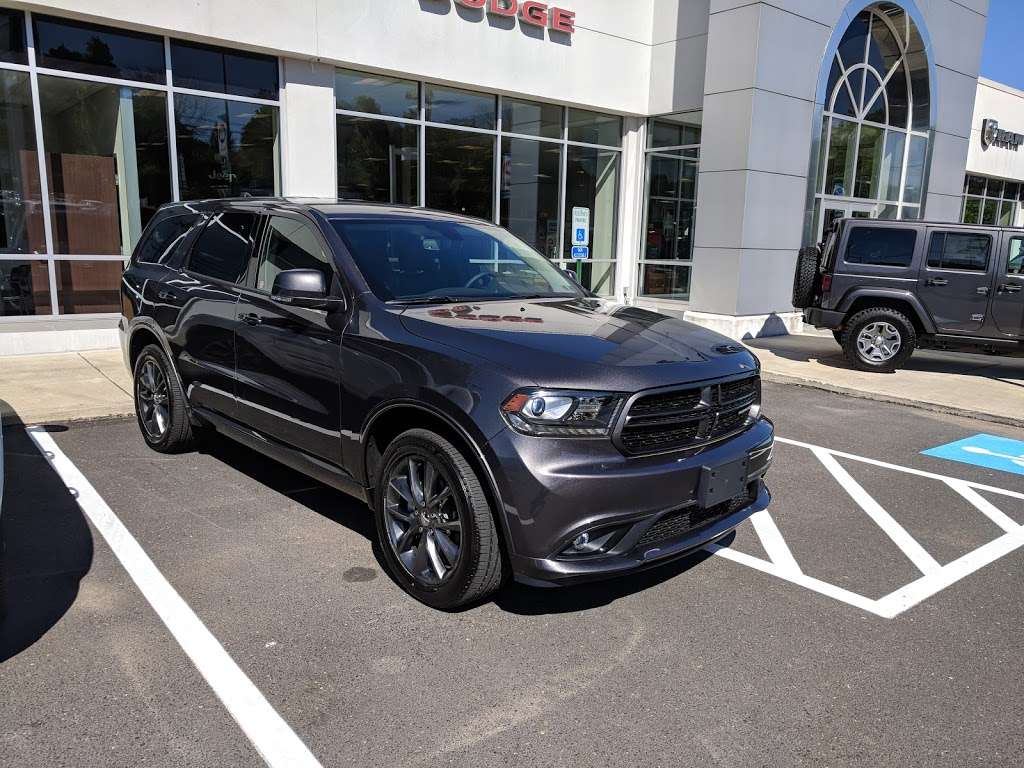 Family Chrysler Dodge Jeep Ram | 6735 Essington Ave, Philadelphia, PA 19153, USA | Phone: (215) 492-8600